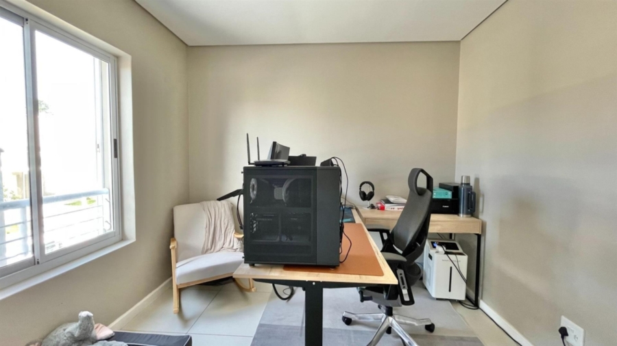 To Let 2 Bedroom Property for Rent in Somerset Lakes Western Cape